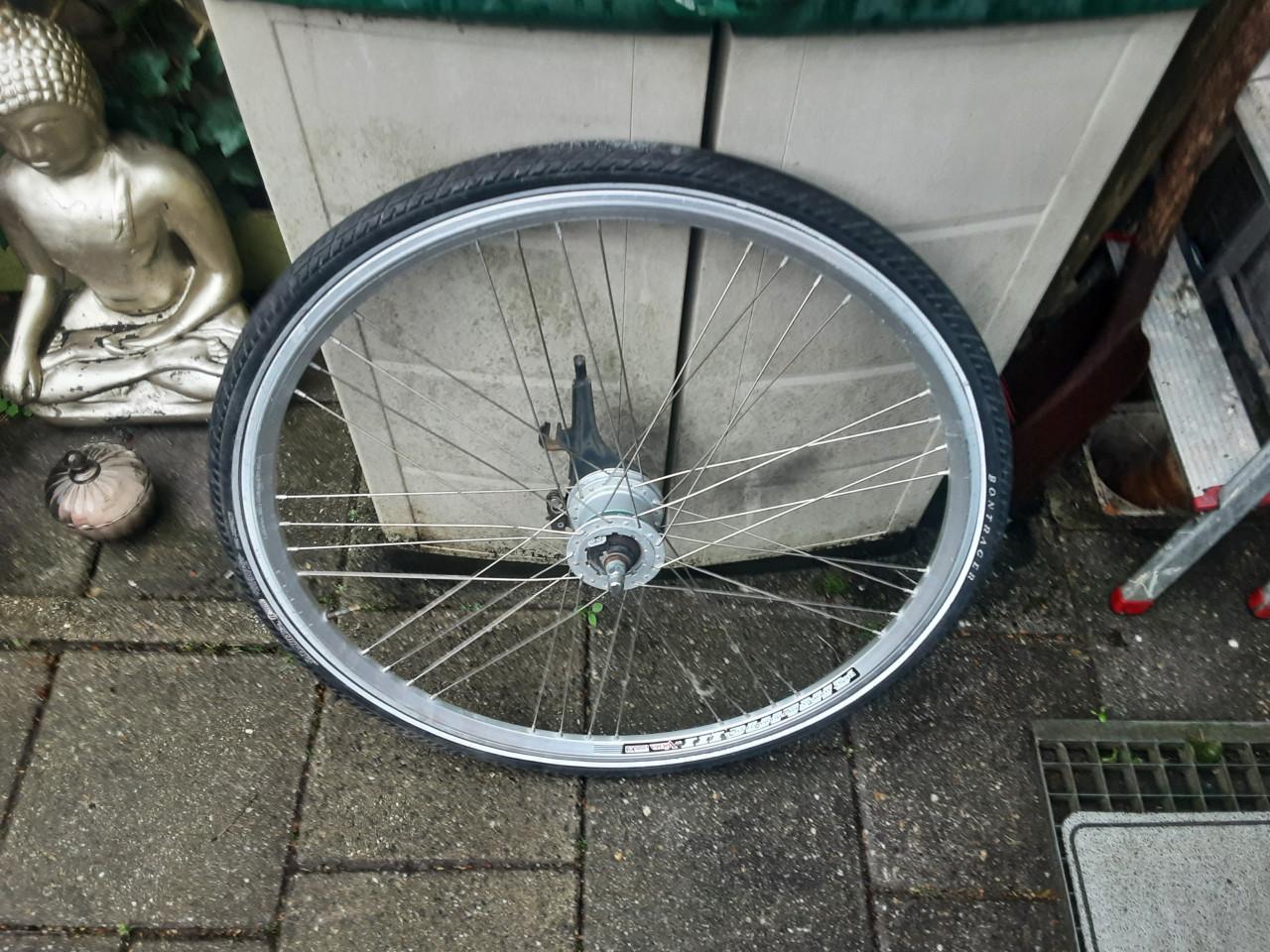 28 inch shimano nexus voorwiel, naafdynamo, rollerbrake