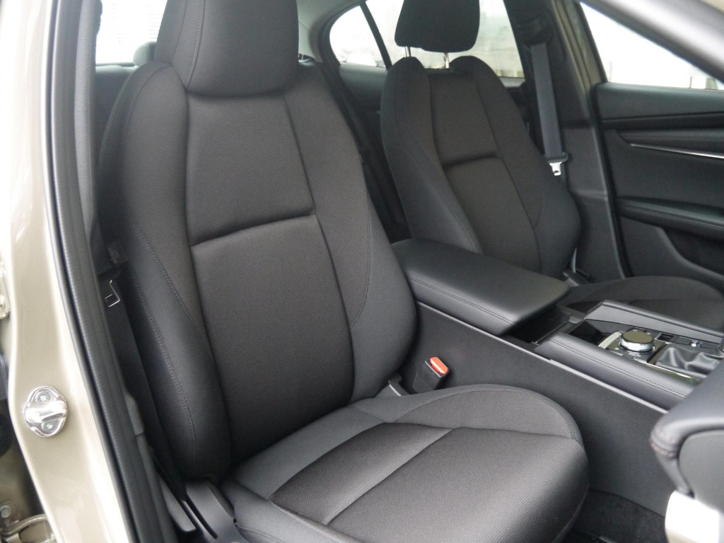 Mazda 3 2.5 e-skyactiv-g m hybrid 140 exclusive-line sedan