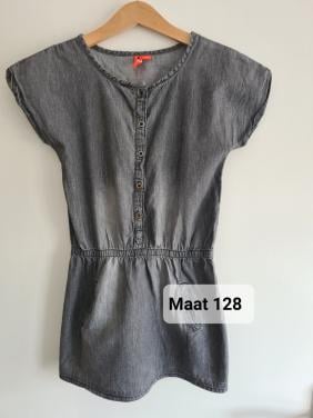 Zwart -grijs spijkerstof jurkje van Girls Maat 128