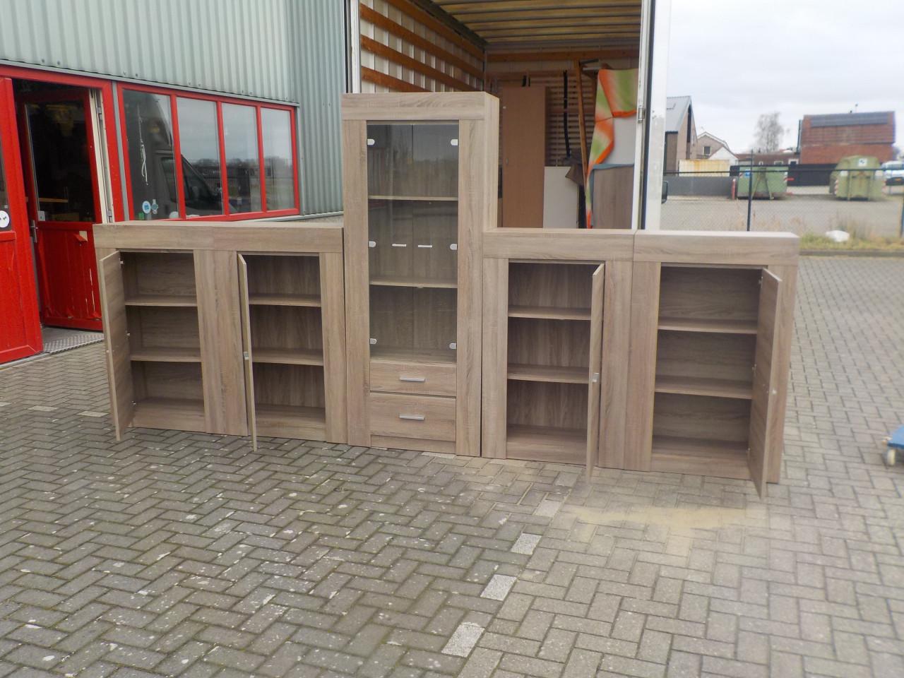 5 delig wandmeubel in vrijwel nieuw staat