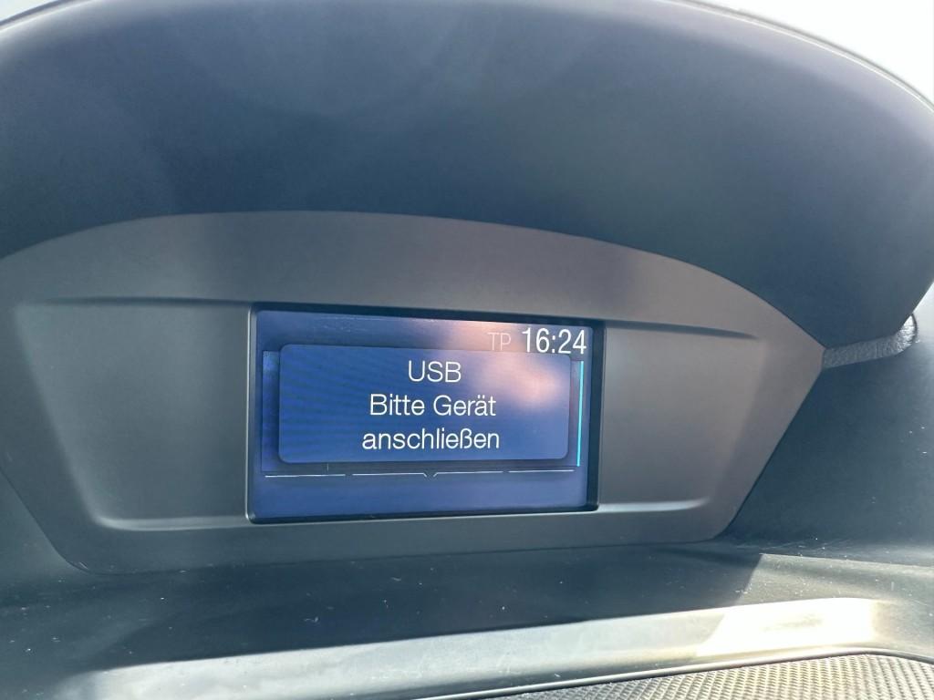 Ford Kuga 1.6 titanium trekhaak pdc stoelverwarming