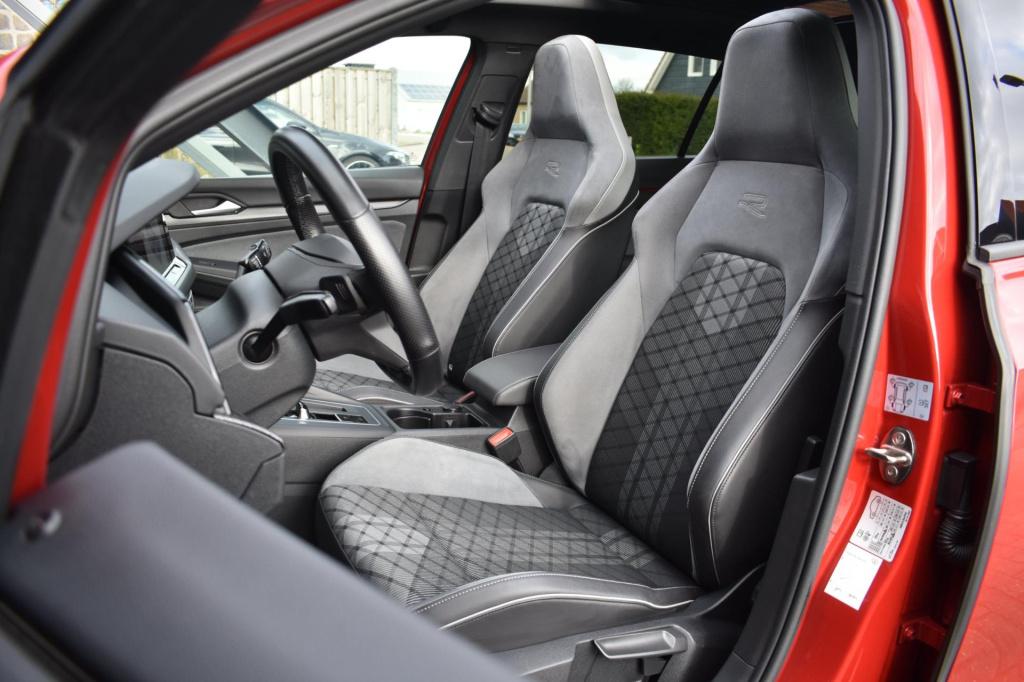 Volkswagen Golf variant 1.5 etsi r-line | maxton | iq-light | panoramadak |