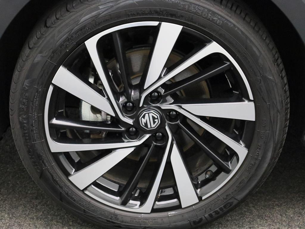 MG ZS 1.5 hybrid+ aut. luxury