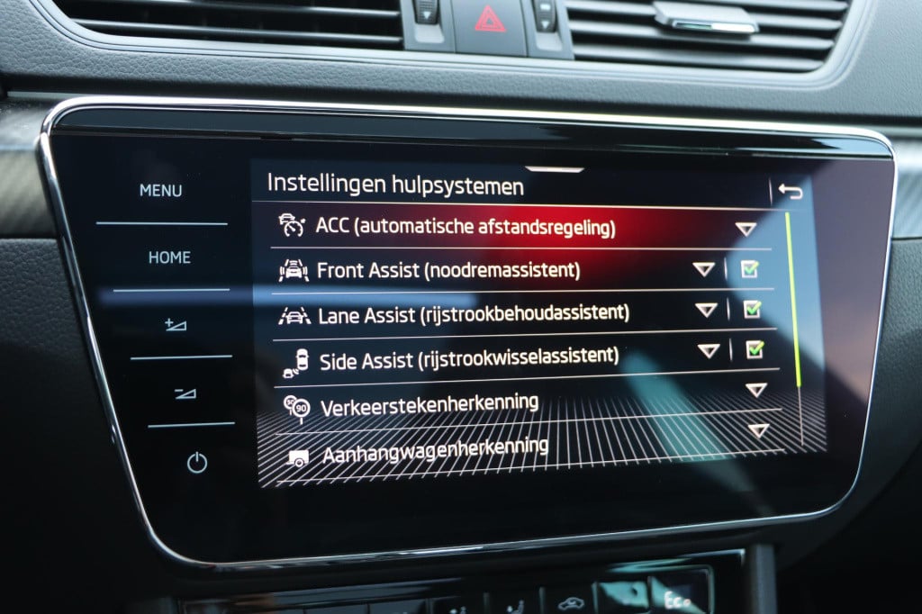 Skoda Superb combi 1.4 tsi iv sportline business