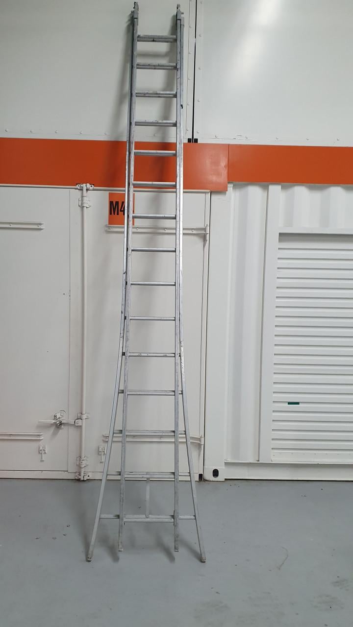 Inventaris Elektroklus, bedrijfsauto, frees, ladders en meer