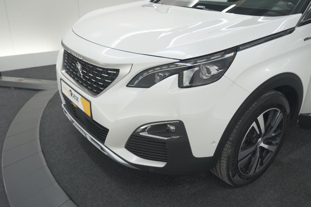 Peugeot 3008 puretech 130 gt-line | camera | dodehoekdetectie | navigatie |