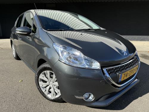 Peugeot 208 1.2 vti active // schermradio //
