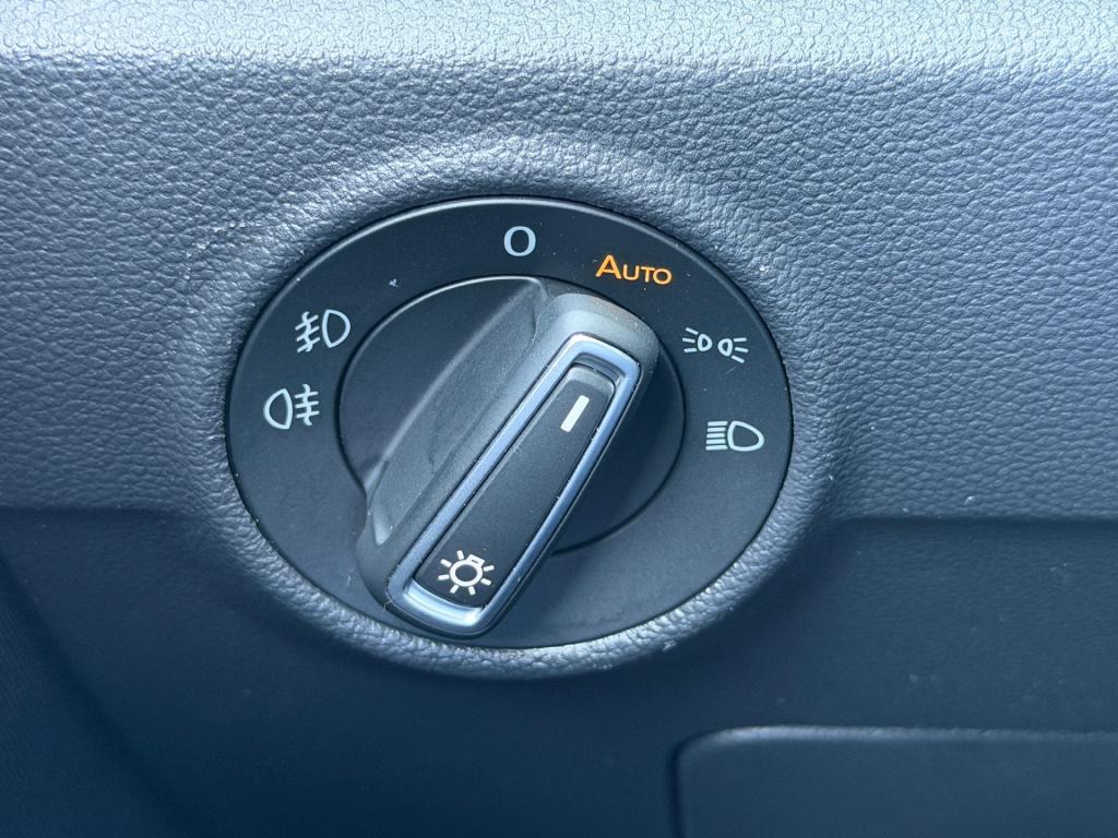 Volkswagen T-roc 1.5 tsi 150pk dsg style | camera | trekhaak | navi | carpl