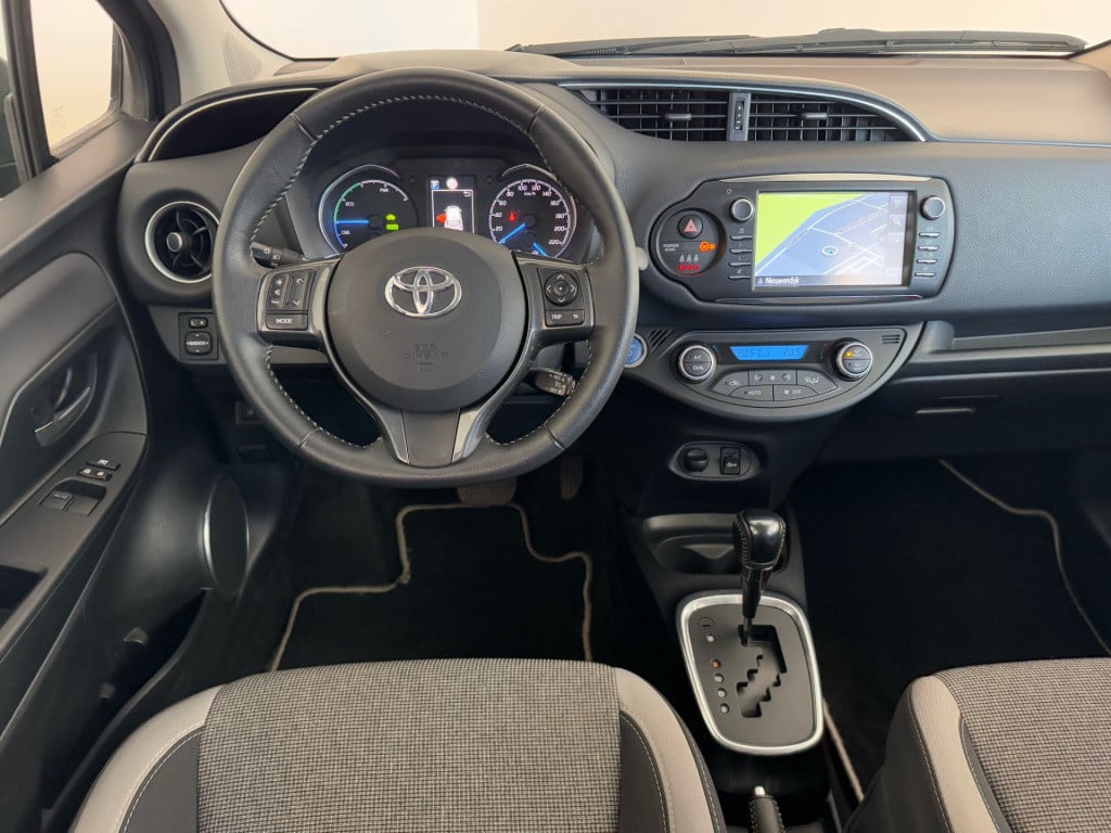 Toyota Yaris 1.5 hybrid y20 exclusive edition