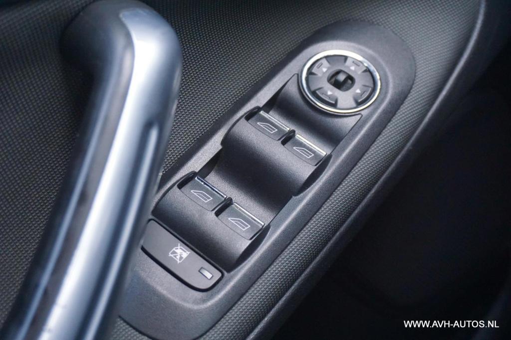 Ford S-Max 2.0-16v
