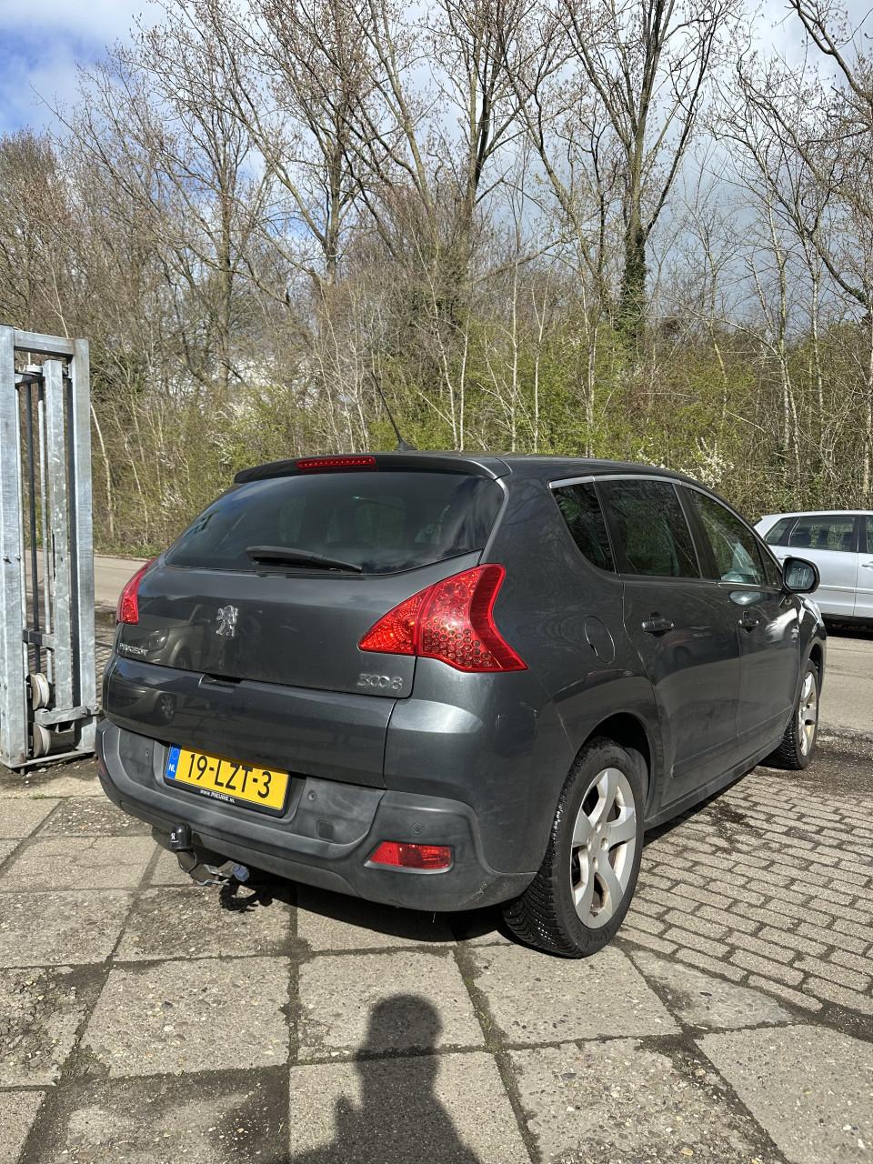 Peugeot 3008 1.6i airco, pano, cruise, parkeersensoren, 136.dkm