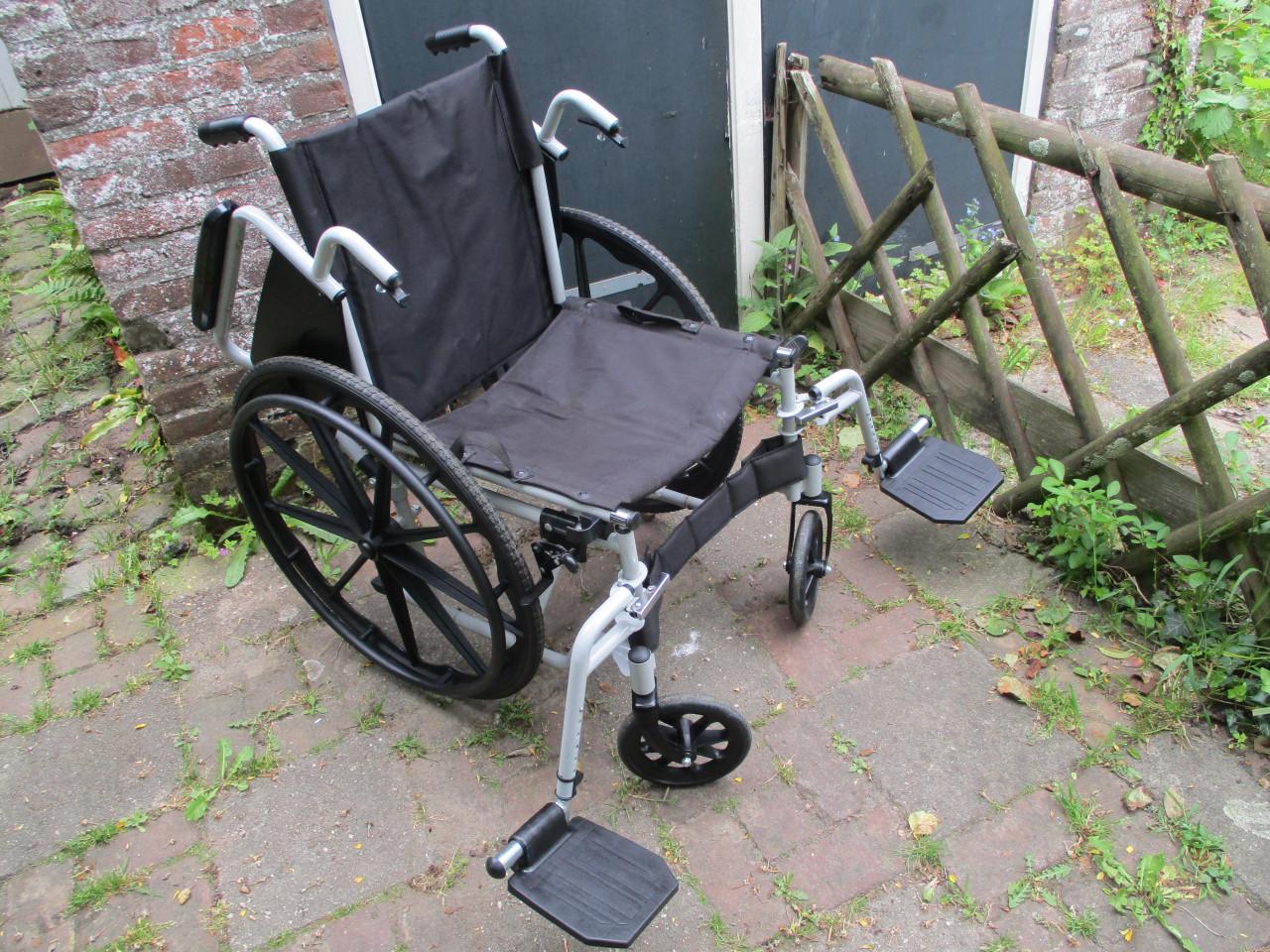 Te koop rolstoel met kussen