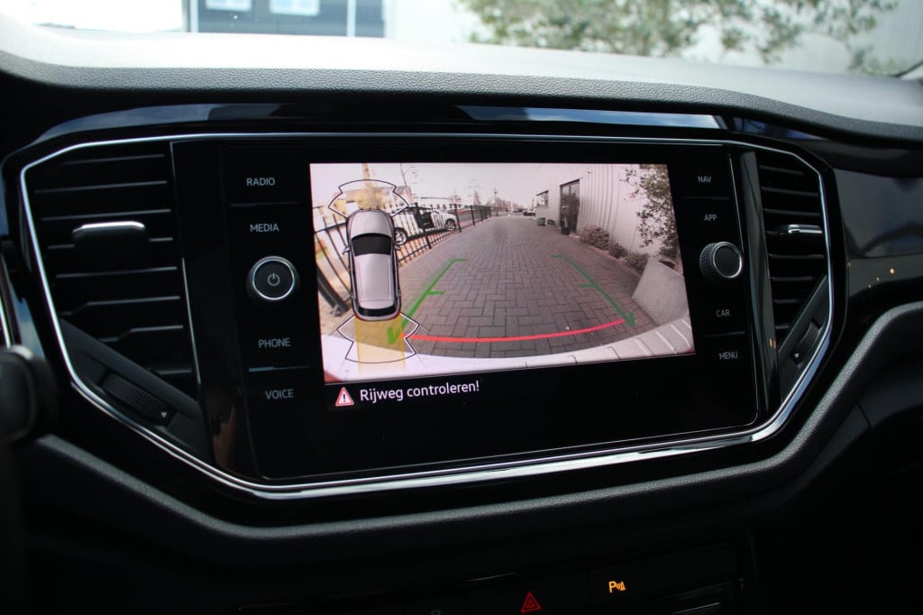 Volkswagen T-roc 2.0 tsi r 4motion - akrapovic - virtual - pano - leder - a