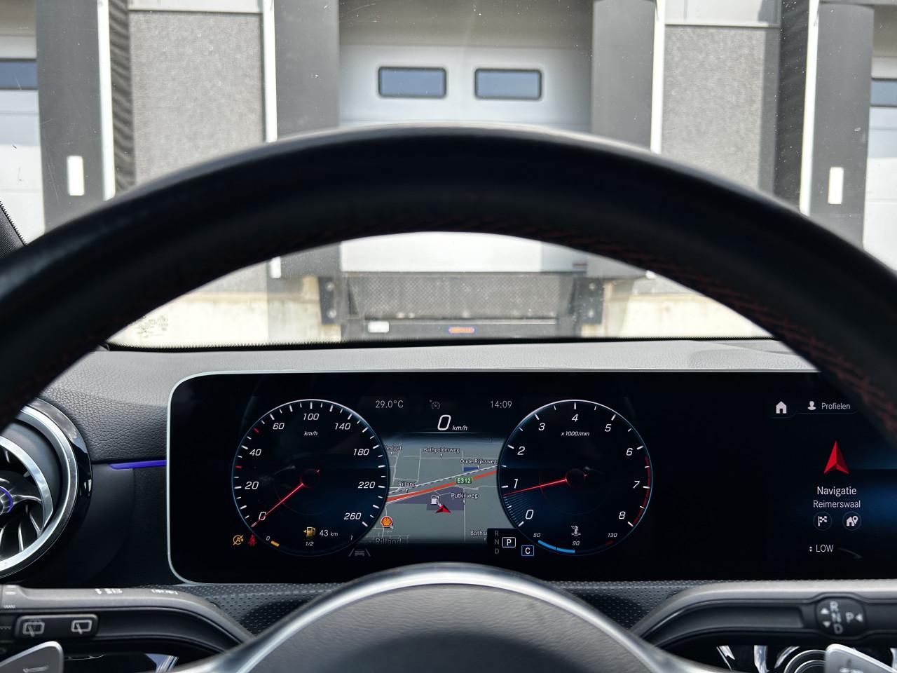 Mercedes A-klasse 200 AMG-LINE /GARANTIE/CARPLAY/APK/STOELV