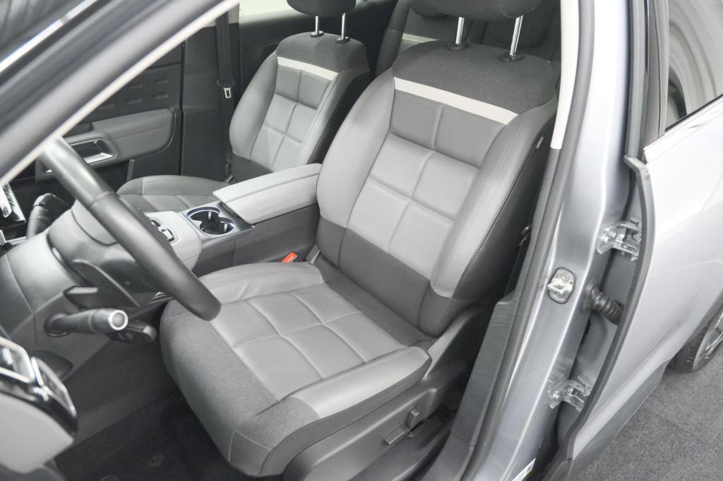 Citroen C5 Aircross 1.2 puretech 130 feel | trekhaak | camera | stoelen pak