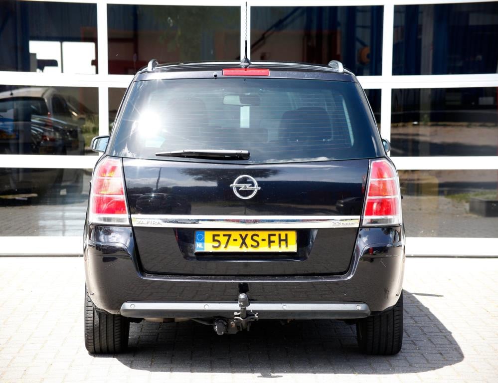 Opel Zafira 2.2 executive
