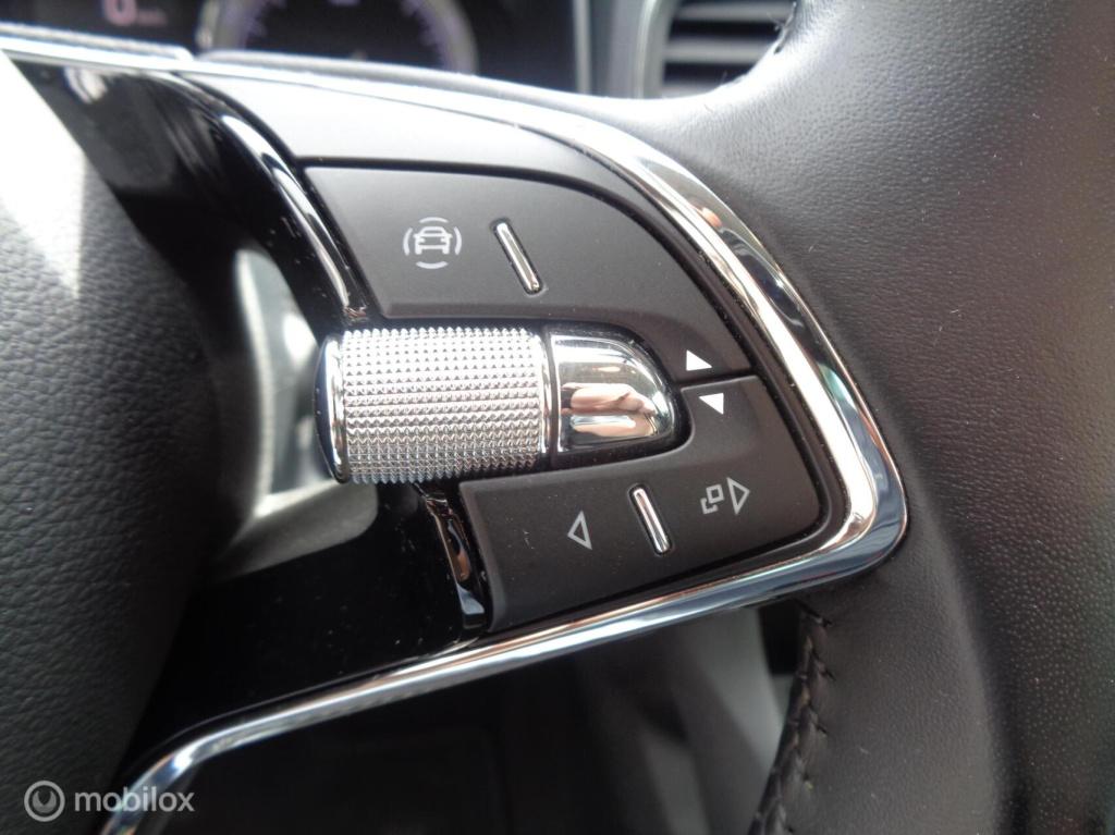 Skoda Karoq 1.0 tsi business edition/airco/stoel+stuur verw/full led/apple 