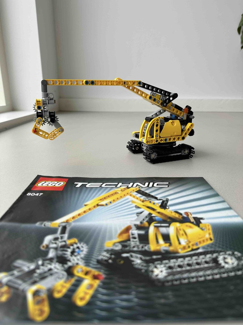 Lego Technic Compacte Graafmachine 8047