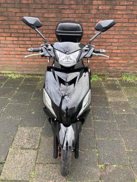 GEEN RIJBEWIJS ? NIET NODIG MET DEZE STOERE IVA T3 !