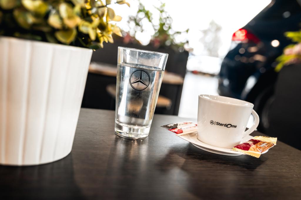 Mercedes-Benz E-Klasse 400 e 4matic amg line l techniek pakket l panoramada