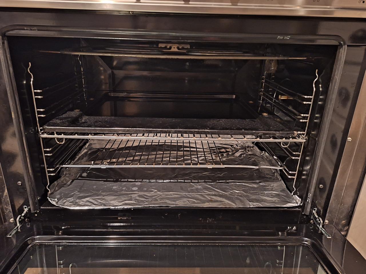 Indesit gasfornuis 5 pits met oven.