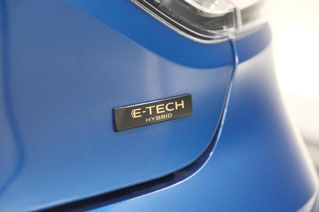 Renault Clio 1.6 e-tech full hybrid 145 evolution | apple carplay | parkeer