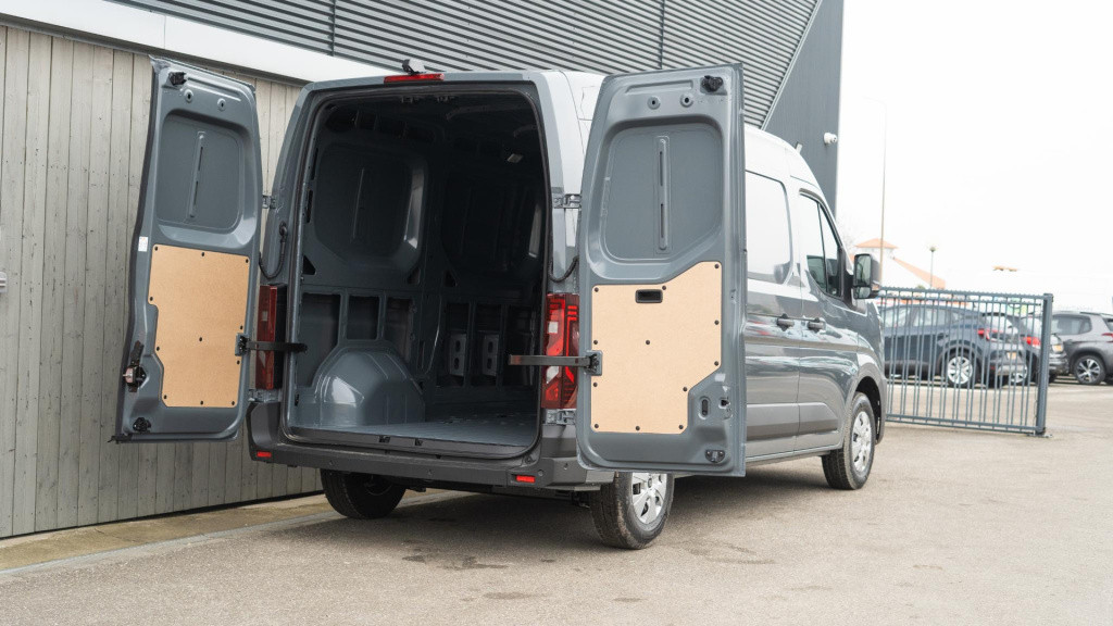 Renault Master t35 2.0 dci 150 l2h2 extra | nieuw model | camera | parkeers