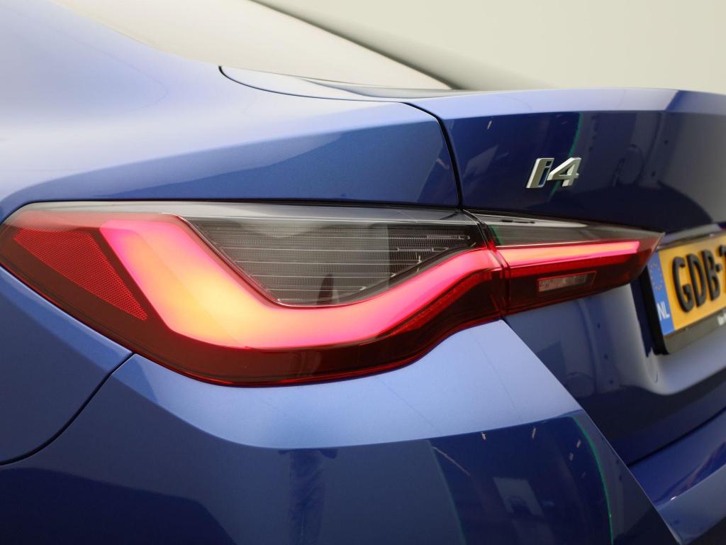 BMW I4 edrive35 m-sport 70 kwh | panoramadak | oyster leder | stoelverwarmi