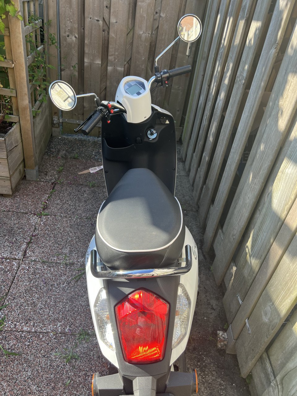 Leuke elektrische tomos scooter