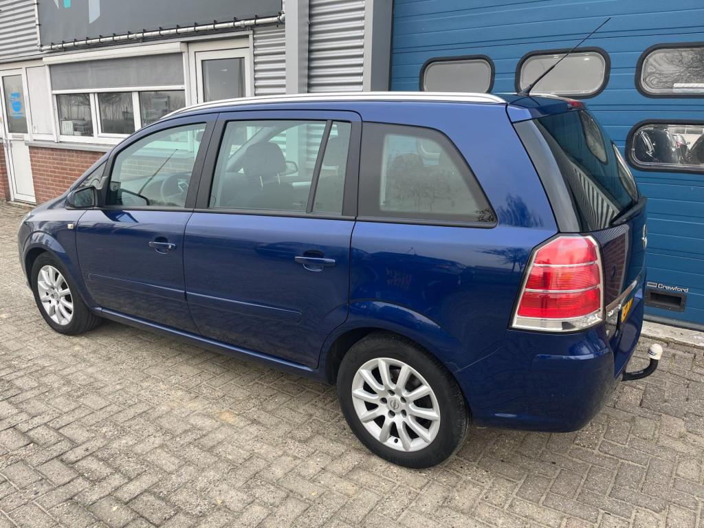Opel Zafira 1.6 temptation | 7 pers.