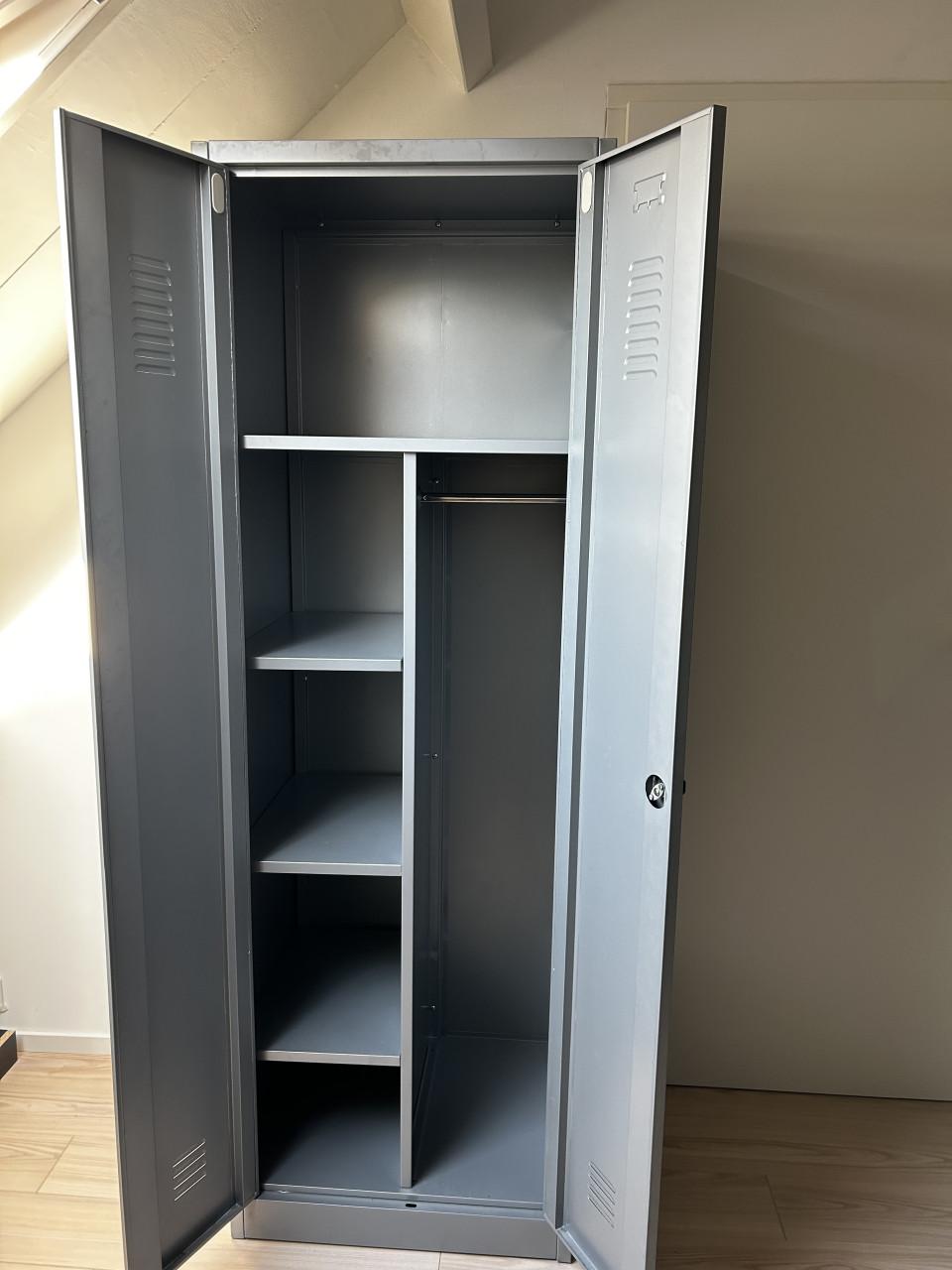 Locker kast