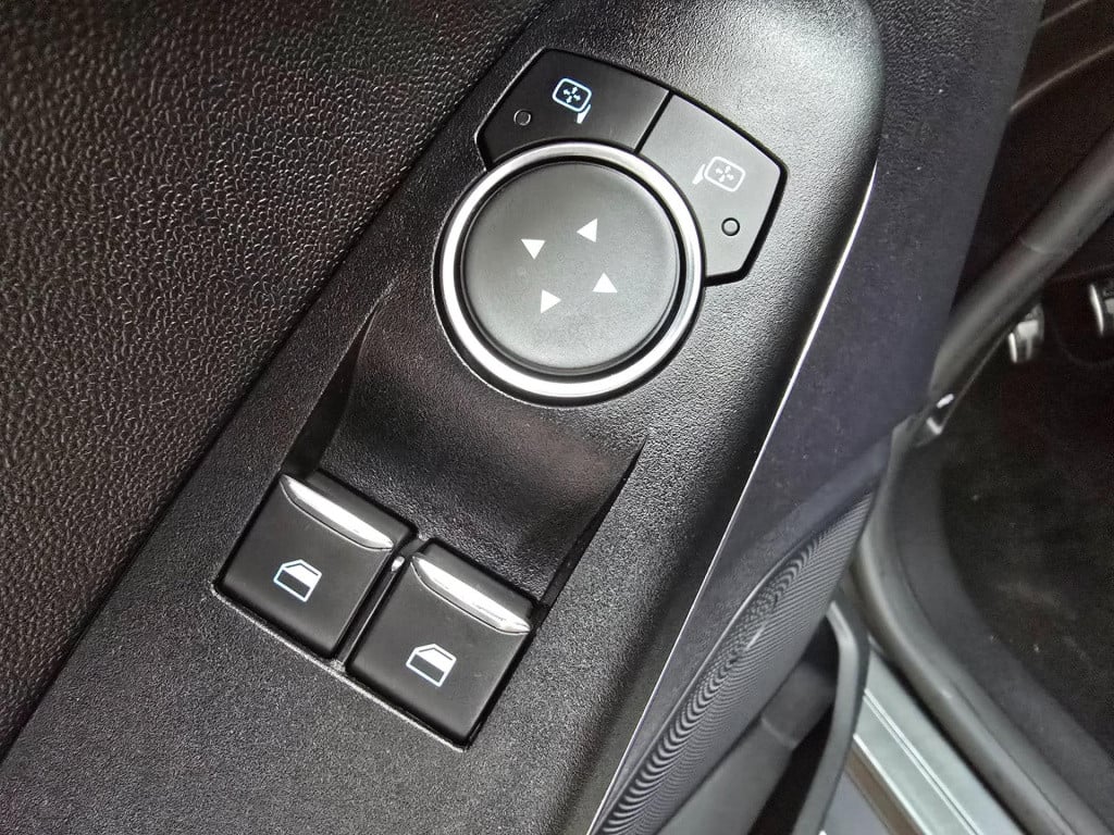 Ford Fiesta occasion 1.0 ecoboost titanium met cruisecontrol en carplay rad