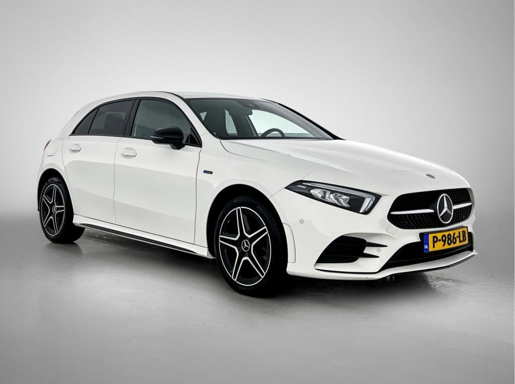 Mercedes-Benz A-Klasse 250 e plug in hybride | amg line | stoelverwarming |