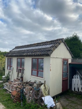 Sneldek dakpannen duivenhok
