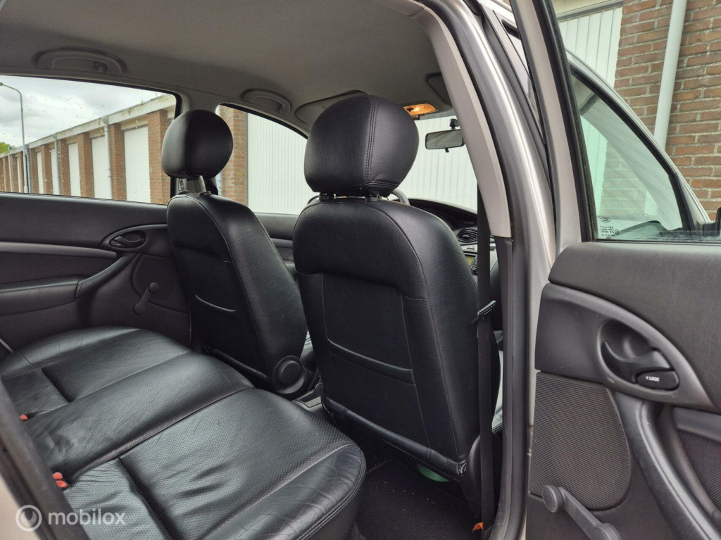 Ford Focus 1.6-16v / airco / dealeronderhouden / origineel nl