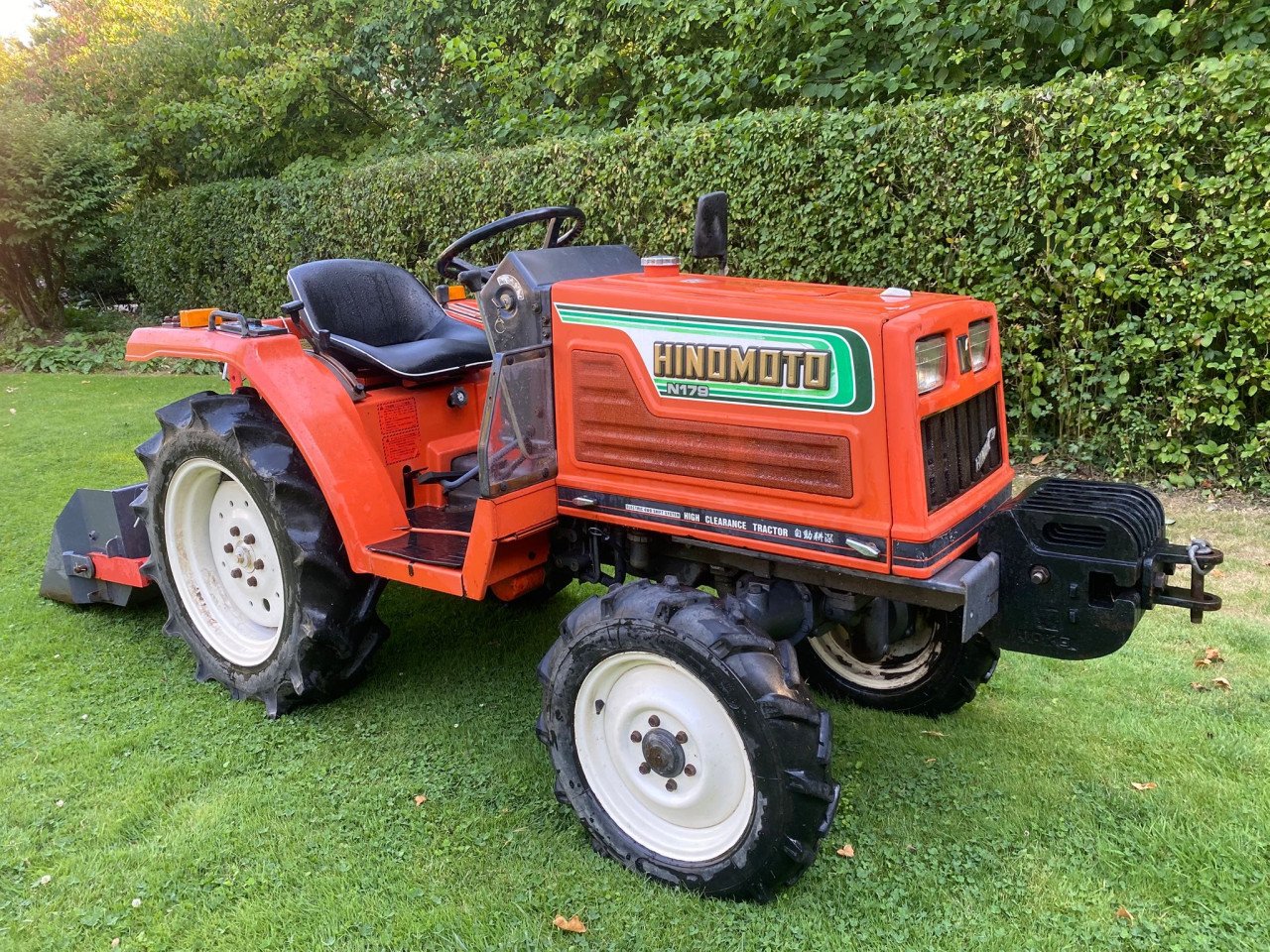 Midi tractor Hinomoto N179 20PK