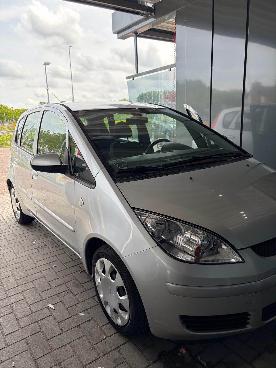 Mitsubishi Colt 1.3 2005 Grijs - APK 03/2027
