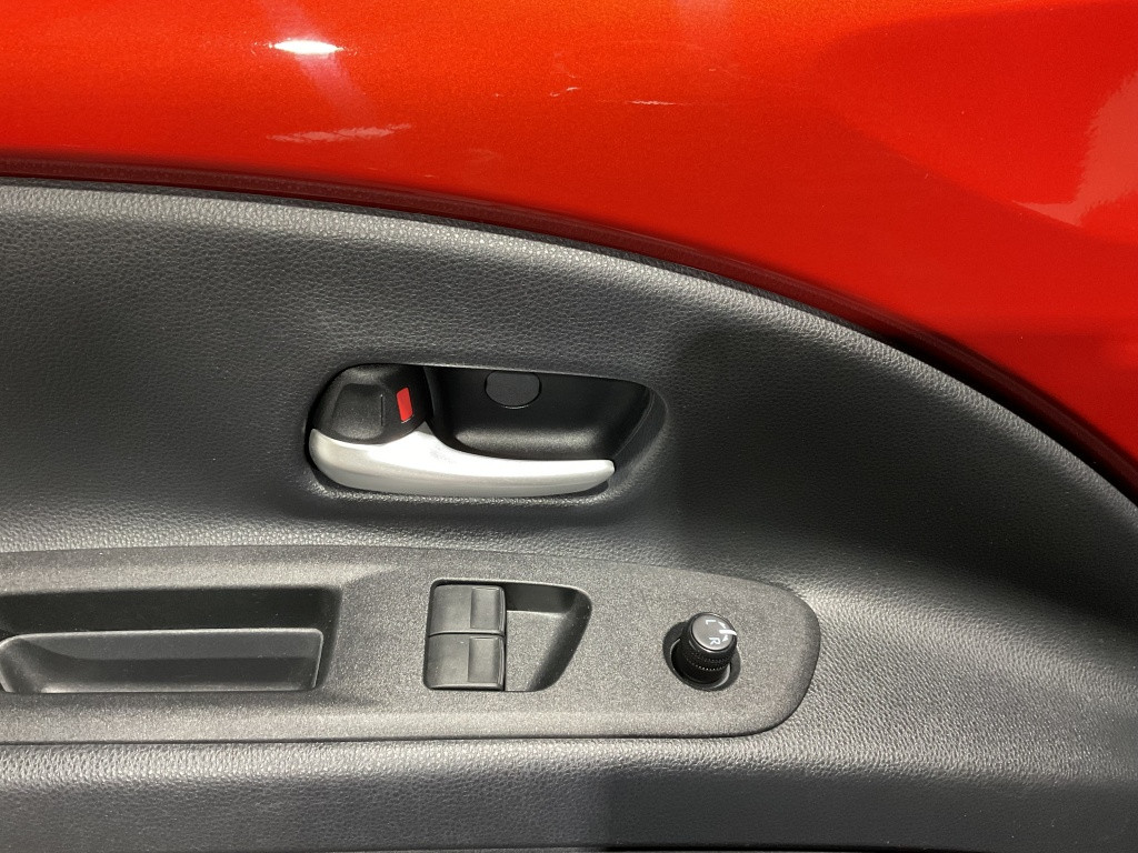 Toyota Aygo x 1.0 vvt-i mt envy | clima | navi | jbl | camera