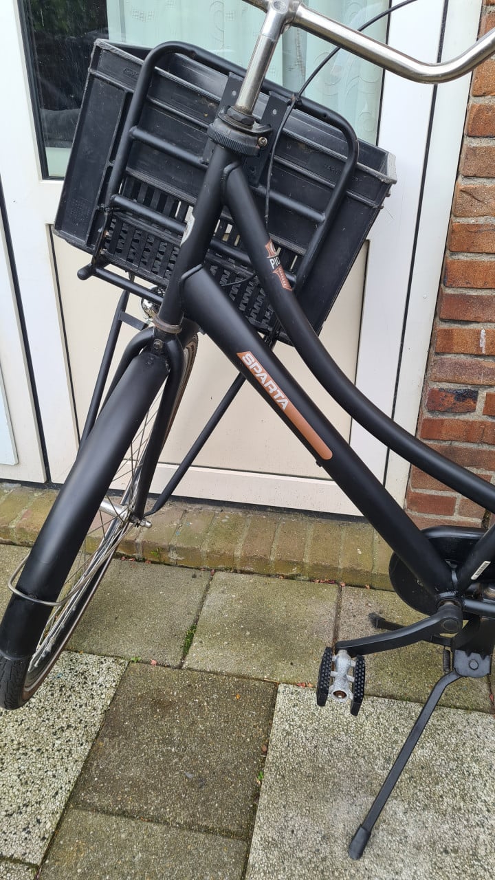 In zeer goed staat dames fiets SPARTA-met 3 versnellingen