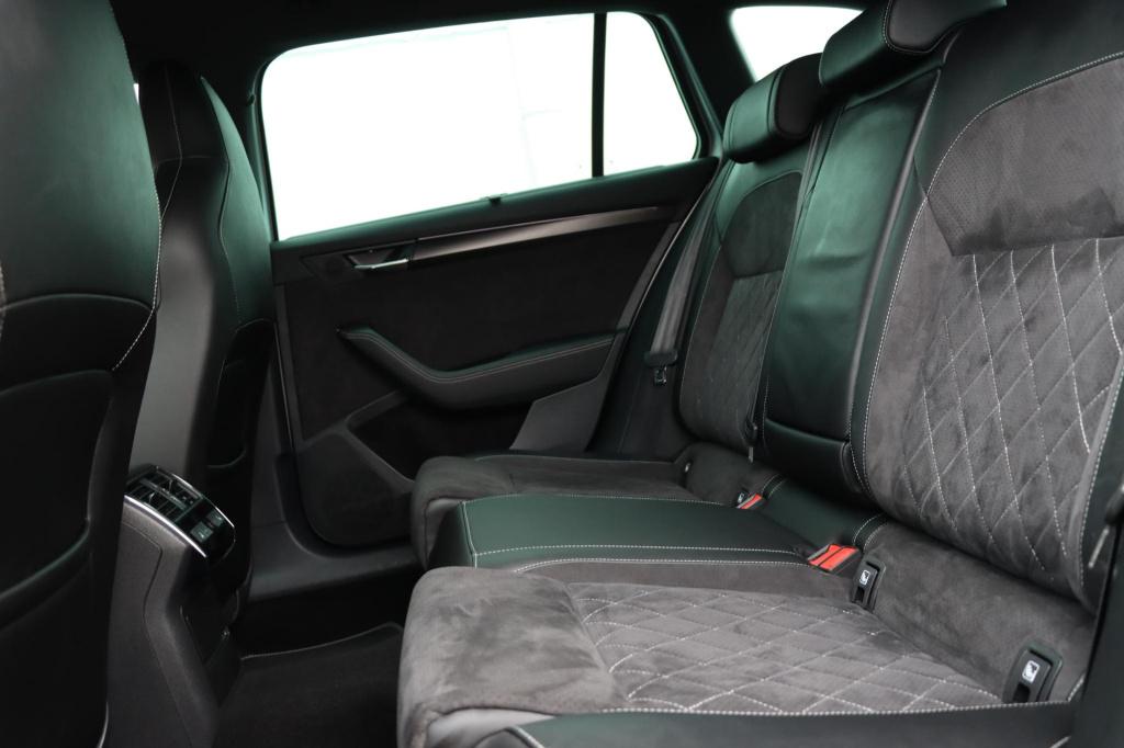 Skoda Superb combi 1.4 tsi iv sportline 218pk dsg6 | black style | memory s