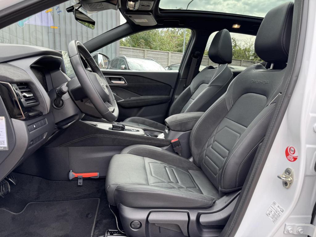 Nissan Qashqai 1.5 e-power n-design panoramadak + cold pack incl. trekhaak!
