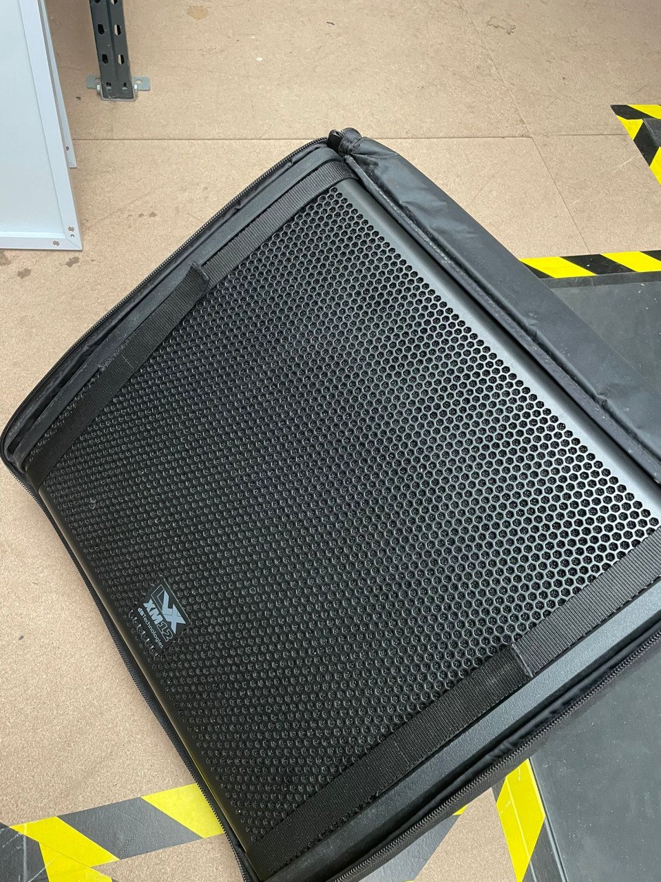 DB Technologies LVX-XM12 actieve coaxiale vloermonitor