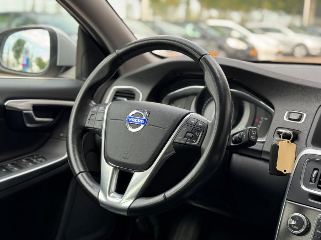 Volvo V60 2.4 d6 tw.en. r-des. automaat