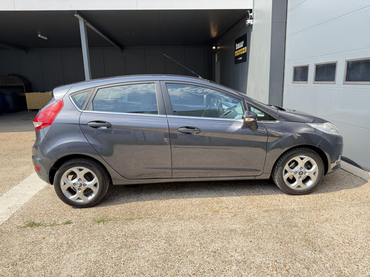 Ford Fiësta 1.6 Ti-vct 88KW Titanium 5DR 2009 Grijs Airco Apk Nap