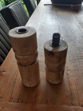 Kandelaars twee stuks geen koeriersdiensten