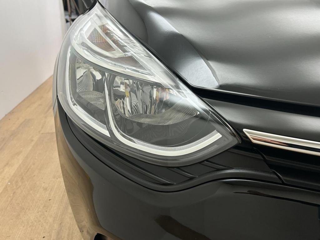 Renault Clio estate occasion 0.9 tce limited | zwart | airco | tweedehands 