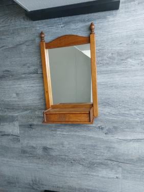 SPIEGEL MET KAMMEN BAKJE