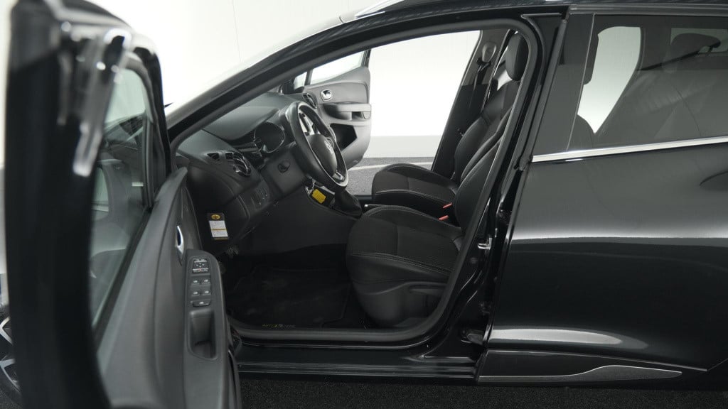 Renault Clio estate tce 90 intens | trekhaak | navigatie | parkeersensoren 