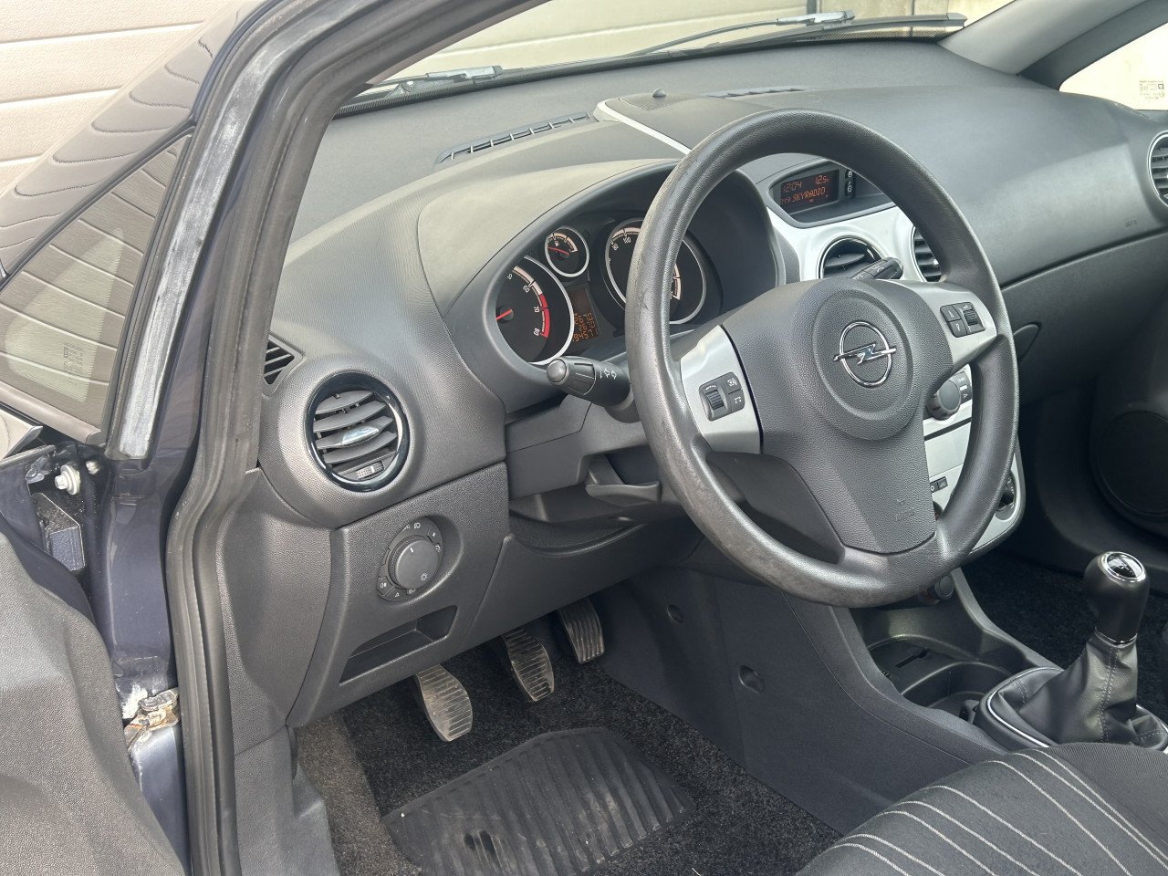 Opel Corsa 1.4.    BJ 2009.