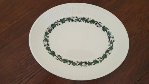 Wedgwood Stratford schaal ovaal 30 x 23 cm